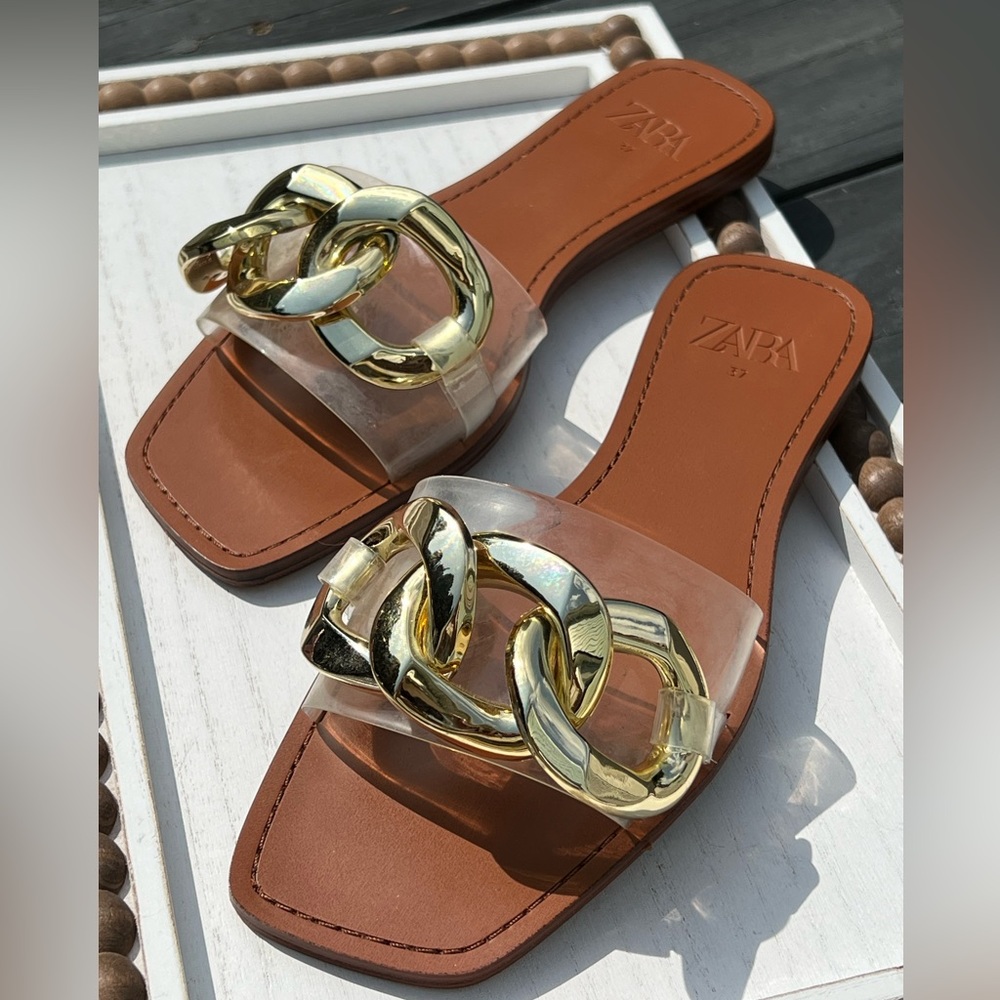Zara Chain Link flats Size 7